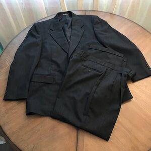 Kilburne and Finch Mens 2PC Pants Suit 43R/37W. Dark Grey, Measurements In Pics